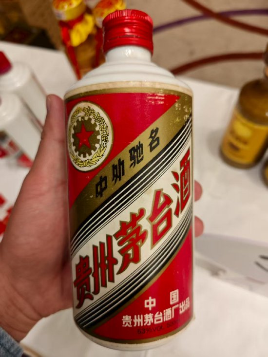 刘强东太豪！七款茅台请用户畅饮，单瓶价格最高超2.4万