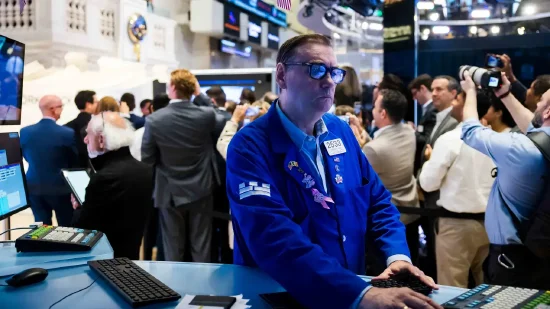 开盘：美股周二小幅高开 市场关注政府停摆事件进展